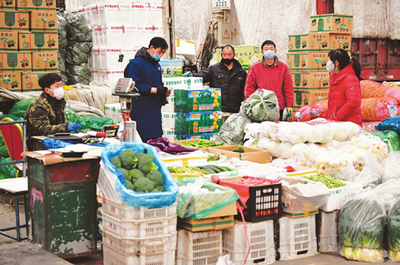 山西太原 蔬菜貨源充足，農(nóng)副產(chǎn)品供銷兩旺